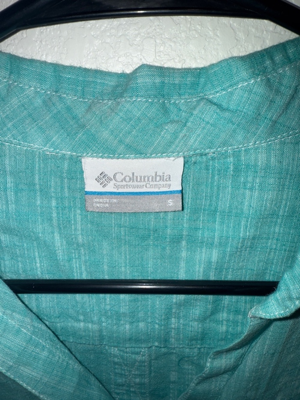 Small Columbia Teal Green Lightweight Button-Up Shirt - Picture 2 of 5